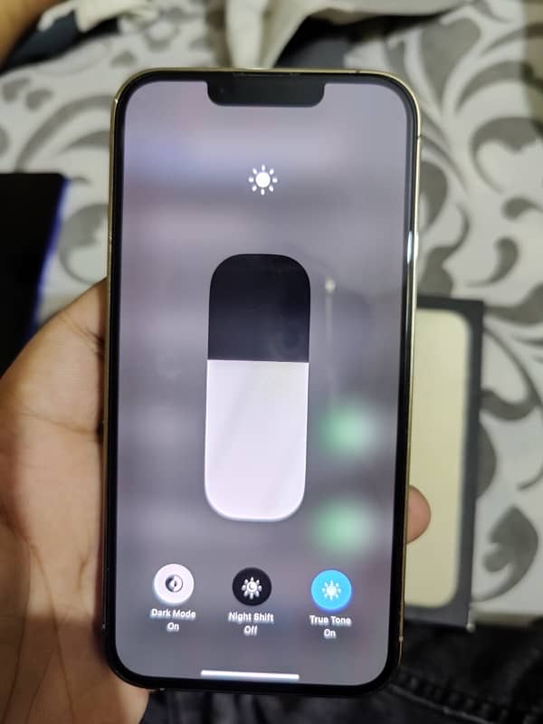 Iphone 13 pro Jv with box and cable 7