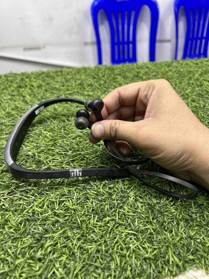 Jabra handfree neckband with mike 2