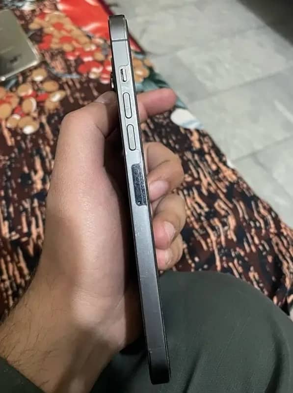 iphone 13pro max 5