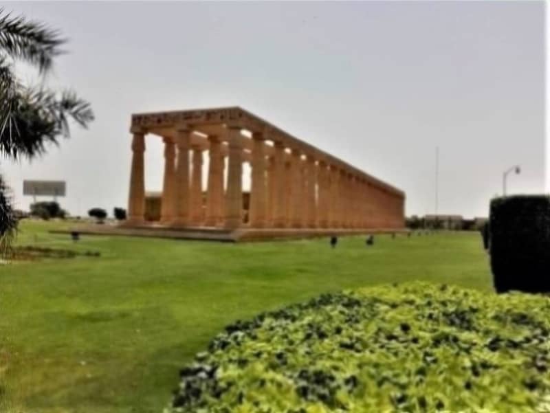 Brand New apartment ready to move prime location in paragon towers bahria town karachi 2