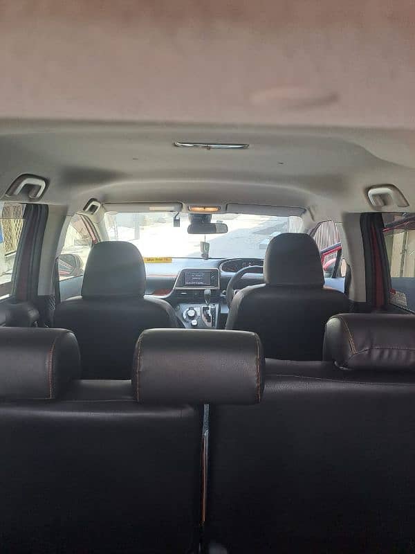 Toyota Sienta 2018 11