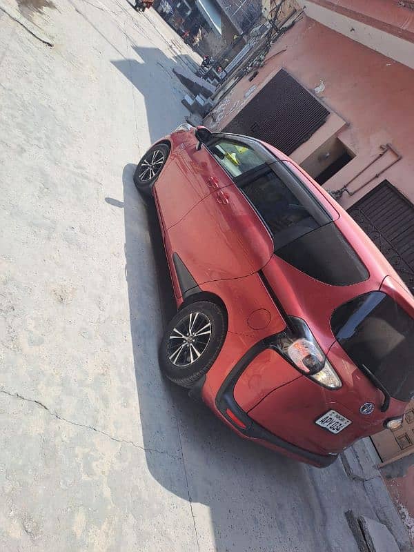 Toyota Sienta 2018 13