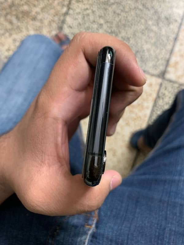 iPhone XS almost new condition black colour 8