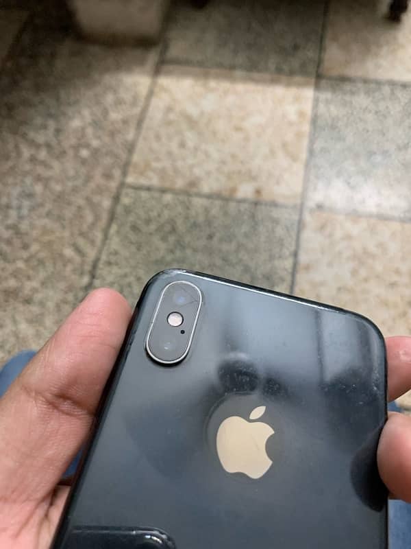 iPhone XS almost new condition black colour 11
