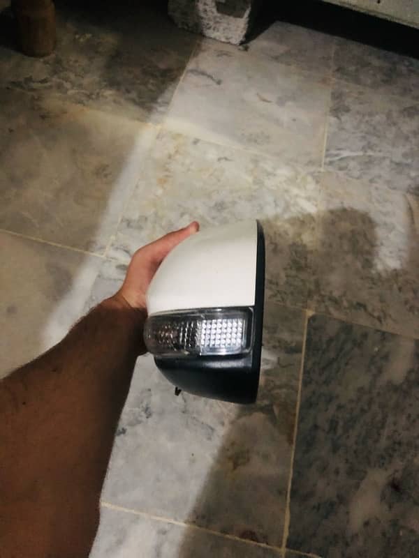toyota Corolla grande side mirror single 1