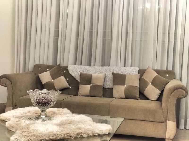 Seven seater sofa set in excellent condition 0
