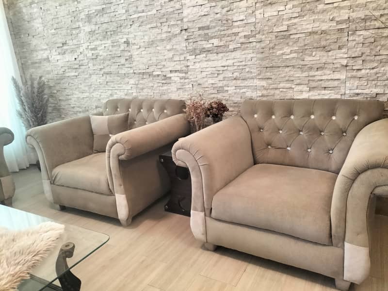 Seven seater sofa set in excellent condition 3