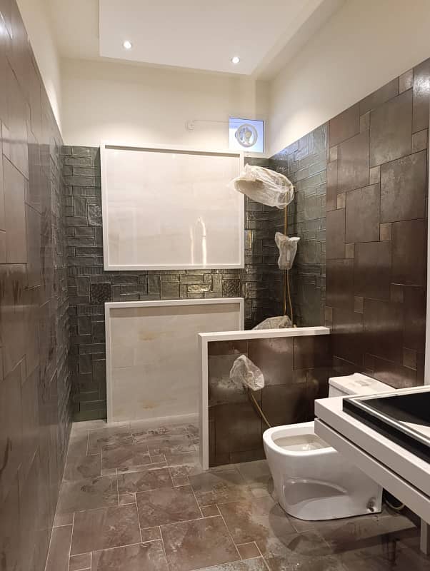 600 Sq. Yd Bungalow For Sale In Gulistan E Jauhar VIP Block 2