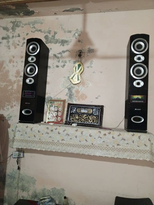 Speaker Speaker 0