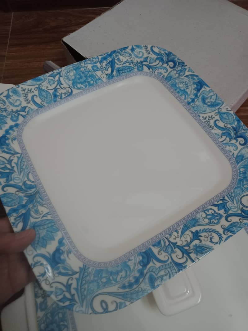 Dinner set new 5