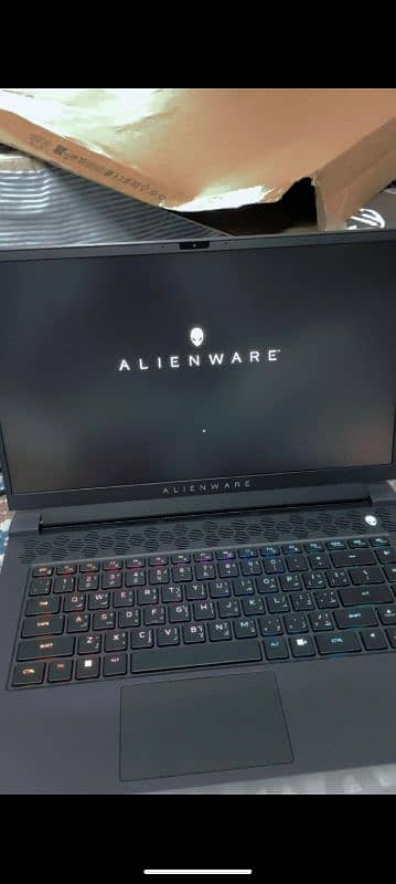 Dell Alienware M15 R7, RTX 3060, Ryzen 7 6800H 2