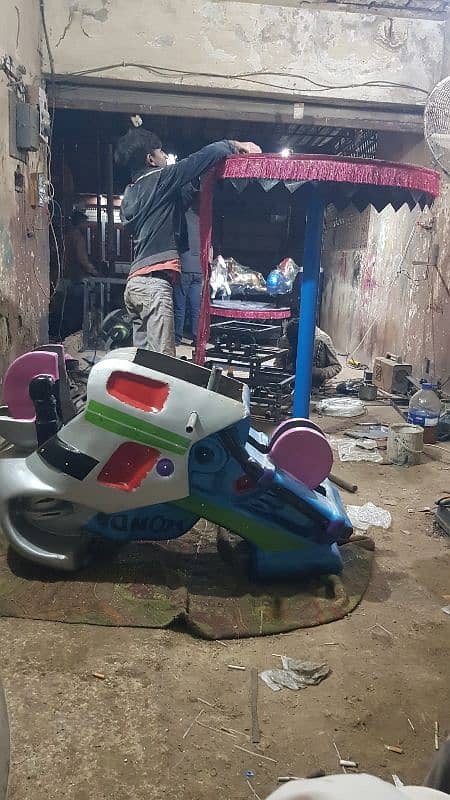 Swing Rides |  Toyland | Kid Ride | Token / Rides / jumping caslte 8