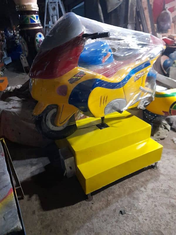 Swing Rides |  Toyland | Kid Ride | Token / Rides / jumping caslte 10