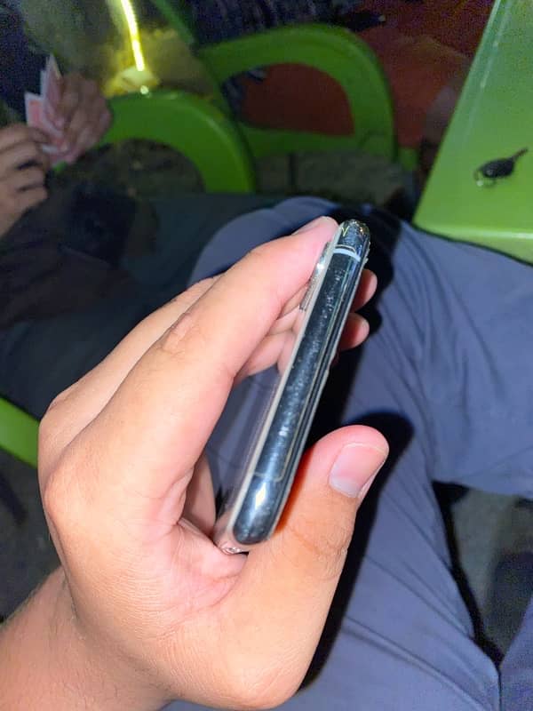 iphone Xsmax 10/10 4