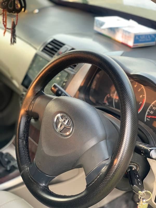 Toyota Corolla 2013 Xli Convert Gli Outclass condition Brand new Car 4