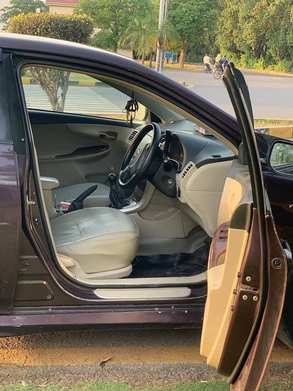 Toyota Corolla 2013 Xli Convert Gli Outclass condition Brand new Car 11