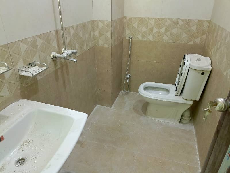 5,Marla Brand New Fist Floor Flat Available For Office Use In Pia society Near Wapda Gool Chakar 5