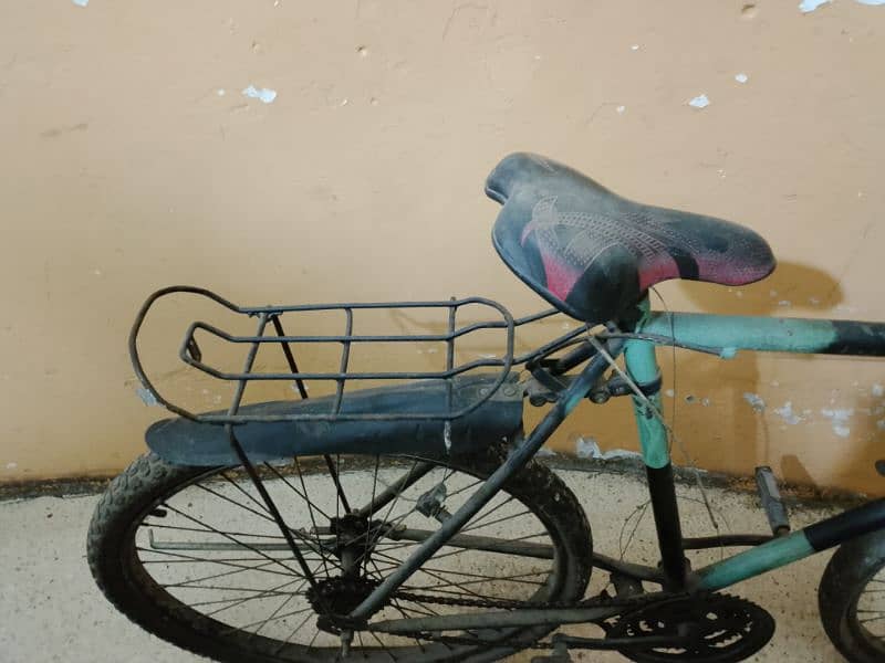 use Cycle sirf thory bohat paisy lagy gey Bilkul ok he 03249457115 3
