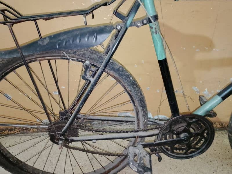 use Cycle sirf thory bohat paisy lagy gey Bilkul ok he 03249457115 4