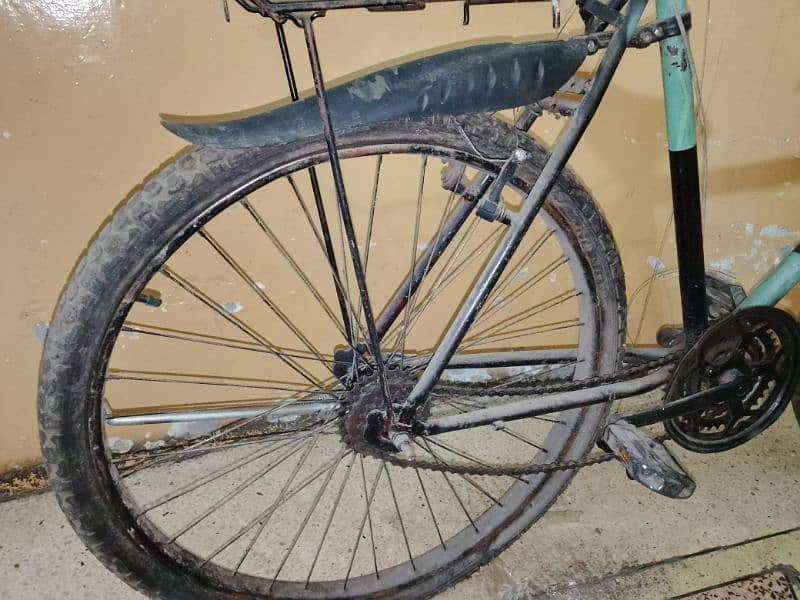 use Cycle sirf thory bohat paisy lagy gey Bilkul ok he 03249457115 5