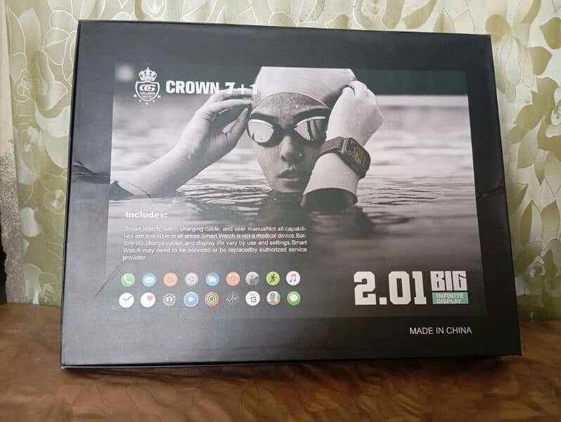 Smart Watch with 7 Wristbands - 2