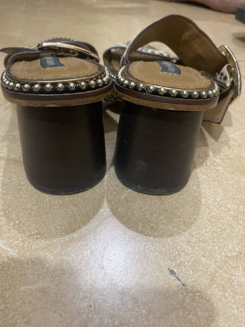 Branded Heels in Excellent Condition – For Sale 3