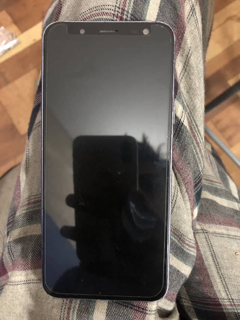 Samsung Mobile J6 0