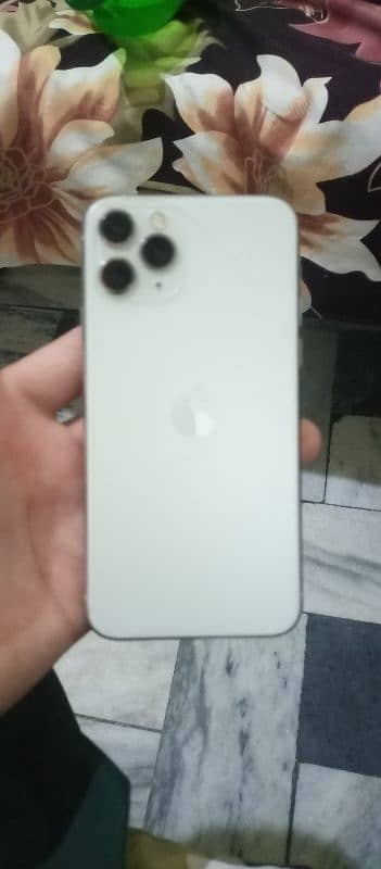 Camera ky pas sy lakin camera ko koi issue ni ha contact 03076067937 3
