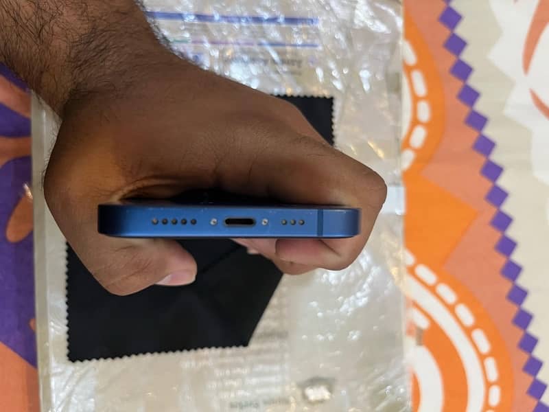 iPhone 13 3