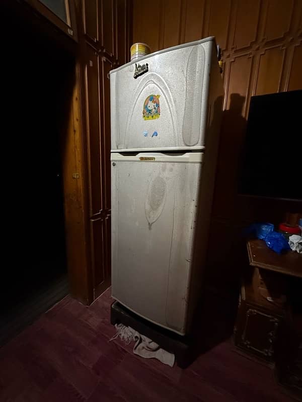 dawlance refrigirator 0