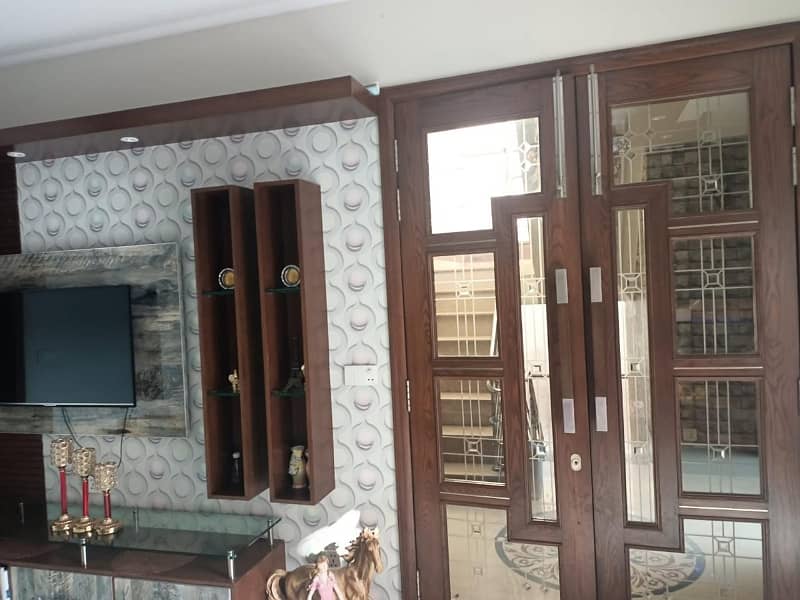Gorgeous Prime Location 12 Marla House For Sale Available In Gulberg 3 5