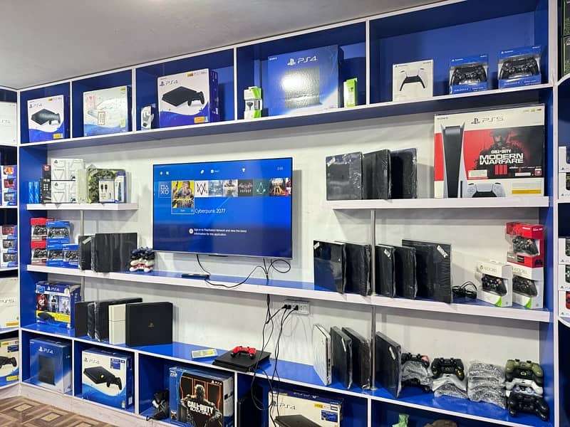 PS4 NON JAILBREAK/ JAILBREAK STOCK AVAILABLE 0