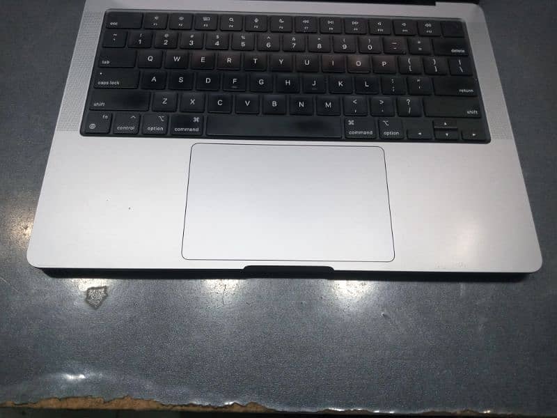 apple macbook pro m1 pro 2