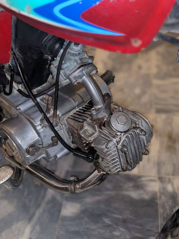 2008 model honda 70 2018 model ka tanki tappay laga howa ha 2