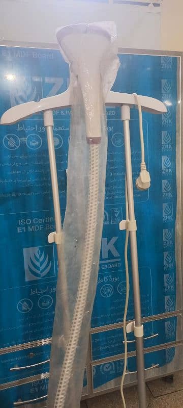 almost new philips steamer 1