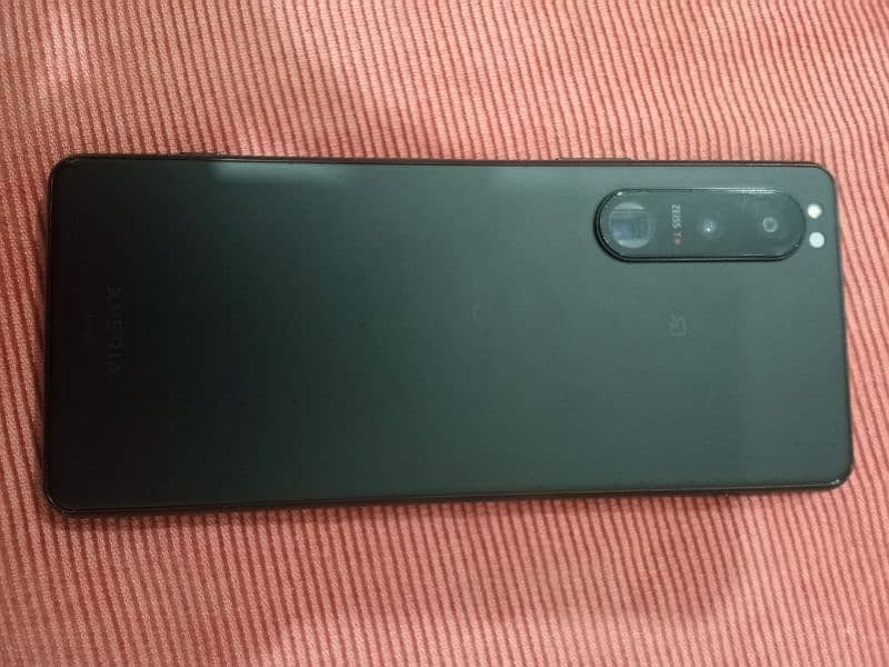 Snapdragon 888, 8 GB  128gb , Full Gaming And Pictures phone. 9