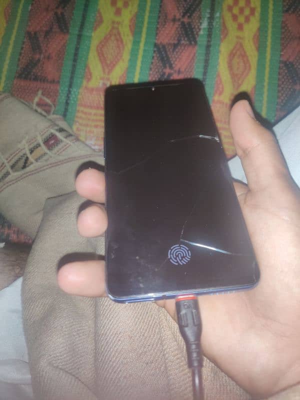 mobile ka camera agar Google pixel or iphone ko takkar na da to kahna 6
