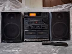 Sony hi-fi sound system antique model available in lush condition