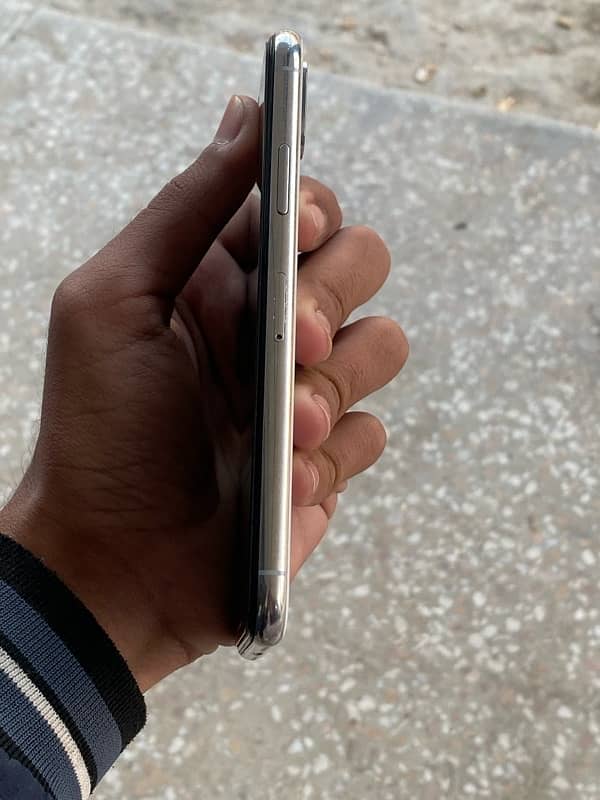 iphone x PTA APPROVED 4