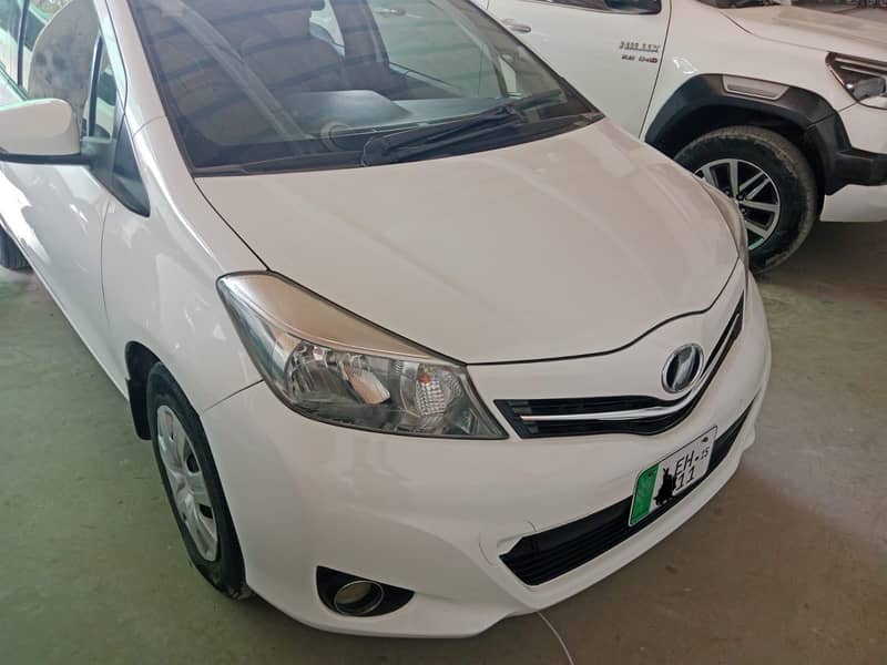 Vitz 2012/15 urgently sale 1