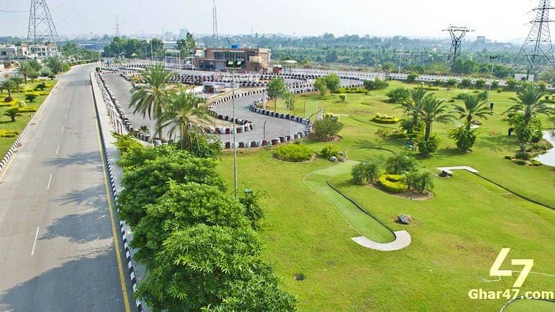 No Any Transfer Fee 4 Marla Commercial Open Form With 120 feet Road For sale in Southern Block At prime Location with very affordable price 4