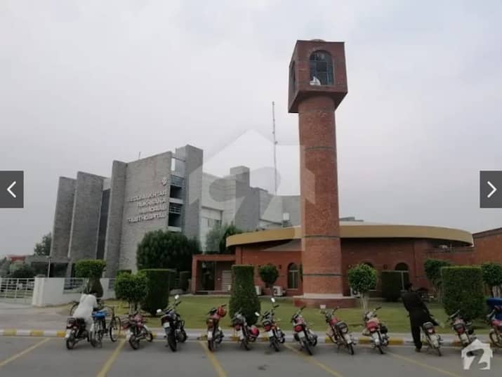 4 Marla Commercial with Possession&Utality paid with 120 feet Road For sale in C block bahria orchard lahore in Affordable price with Ideal Location 3