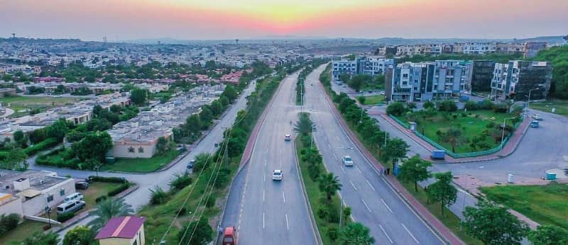 4 Marla Commercial with Possession&Utality paid with 120 feet Road For sale in C block bahria orchard lahore in Affordable price with Ideal Location 6