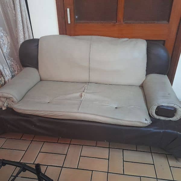 need to sell these sofa 2