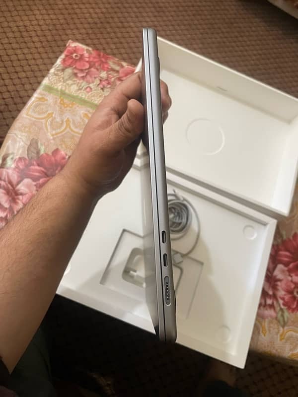 Macbook air M2 15’, 8/512 9