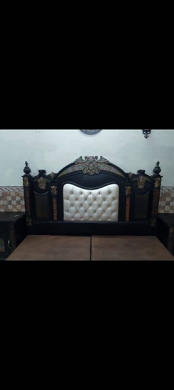 bed set shoukas and dressing table 2