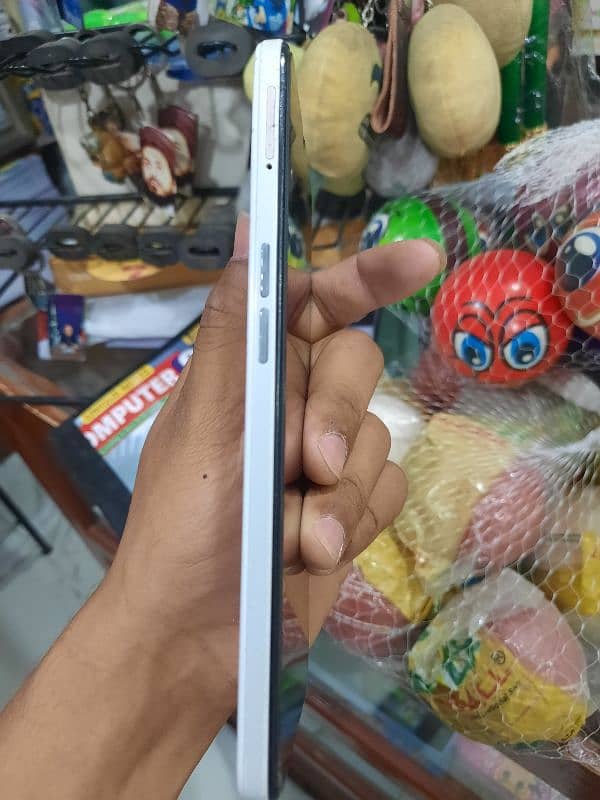 oppo F17 8/128 with box 2