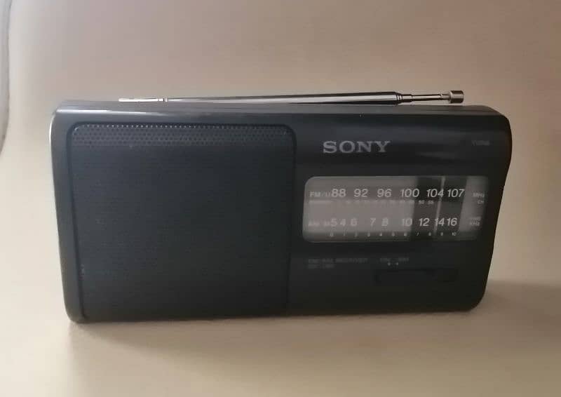 Radio Sony ICF-380 2