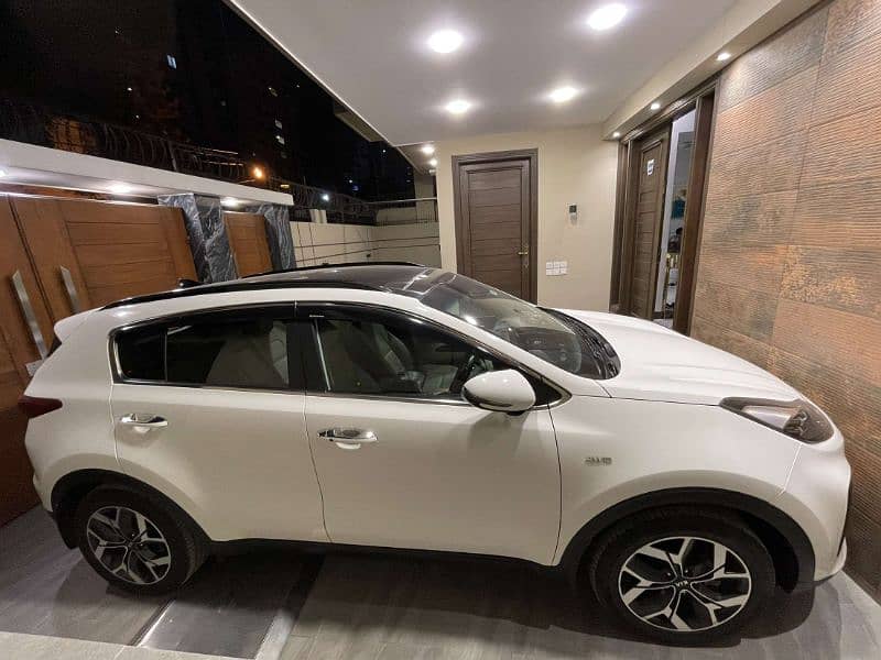KIA Sportage 2021 Total genuine 100% on name 9