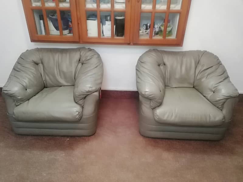 Comfortable 5 seater sofa set for sale 1